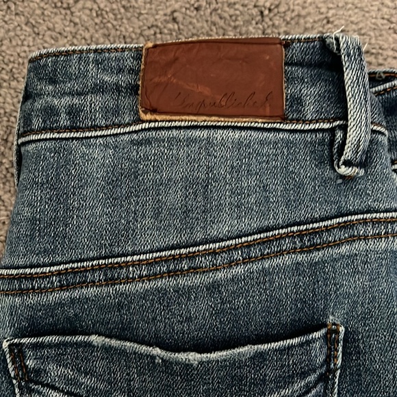 Unpublished Jeans - Picture 4 of 5